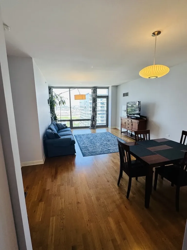 100 East 14th Street Chicago IL 60605