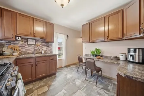 16729 Dixie Highway Hazel Crest IL 60429