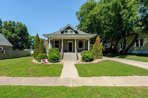 304 South Monroe Street Mackinaw IL 61755