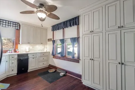 304 South Monroe Street Mackinaw IL 61755