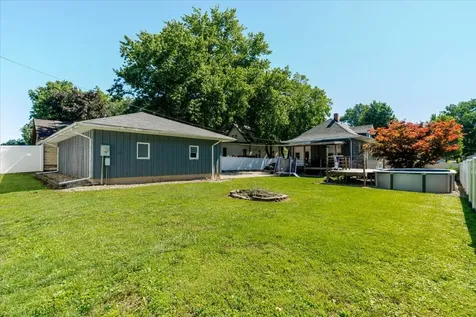 304 South Monroe Street Mackinaw IL 61755