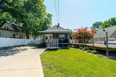 304 South Monroe Street Mackinaw IL 61755