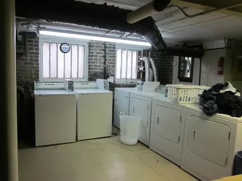 5352 North Winthrop Avenue Chicago IL 60640