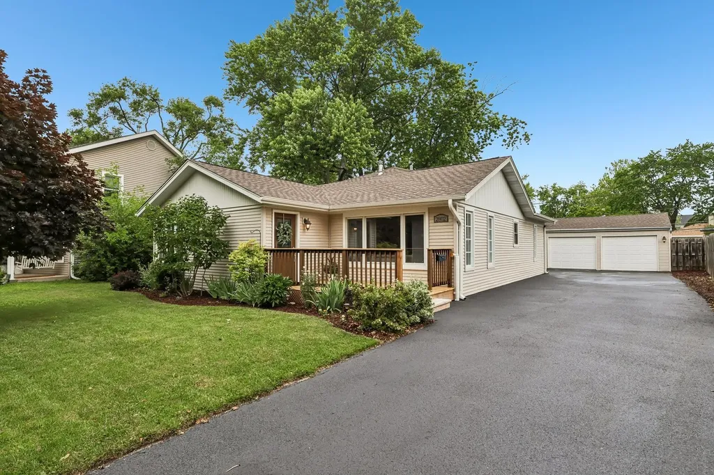2802 Hawk Lane Rolling Meadows IL 60008