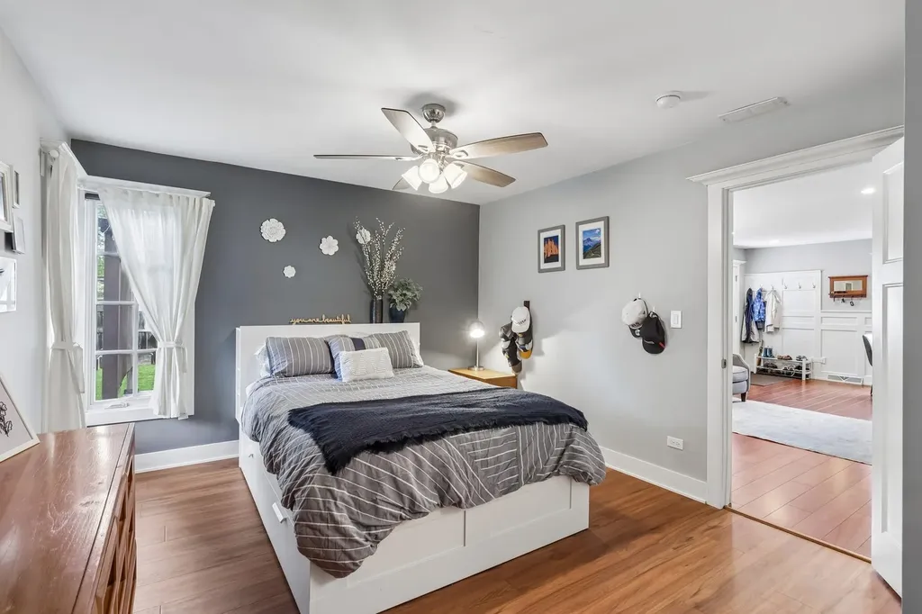 2802 Hawk Lane Rolling Meadows IL 60008