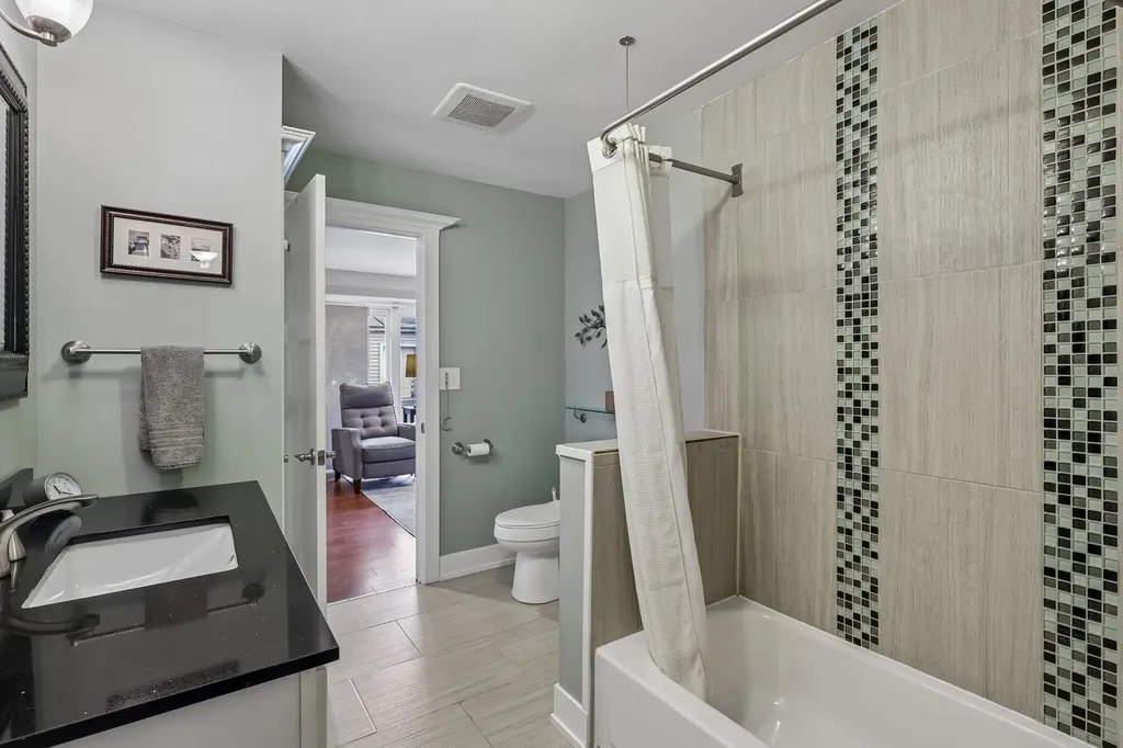 2802 Hawk Lane Rolling Meadows IL 60008