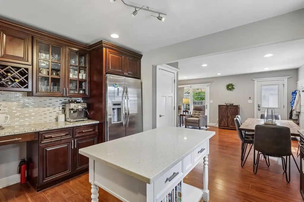 2802 Hawk Lane Rolling Meadows IL 60008