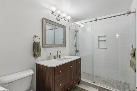 2802 Hawk Lane Rolling Meadows IL 60008