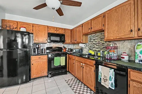 107 Winchester Drive Streamwood IL 60107