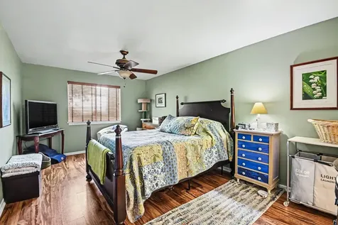 107 Winchester Drive Streamwood IL 60107