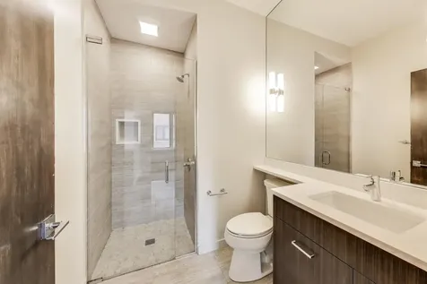 2742 North Lincoln Avenue Chicago IL 60614