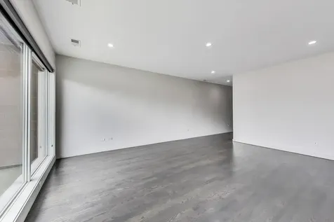 2742 North Lincoln Avenue Chicago IL 60614