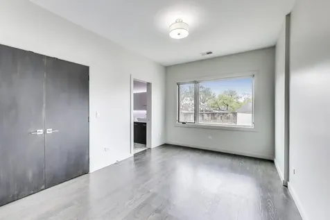 2742 North Lincoln Avenue Chicago IL 60614