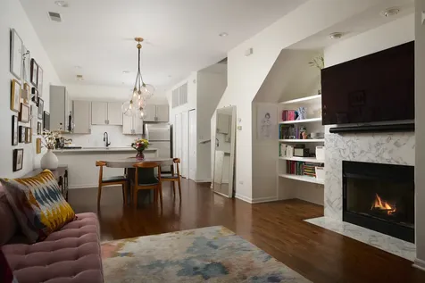 952 North Crosby Street Chicago IL 60610