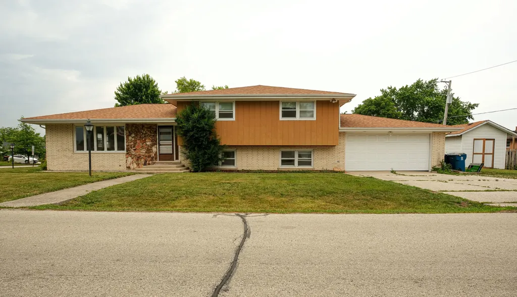 10459 South 81st Avenue Palos Hills IL 60465