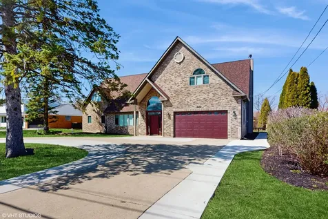 1838 North Windsor Drive Arlington Heights IL 60004