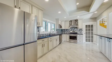 1838 North Windsor Drive Arlington Heights IL 60004