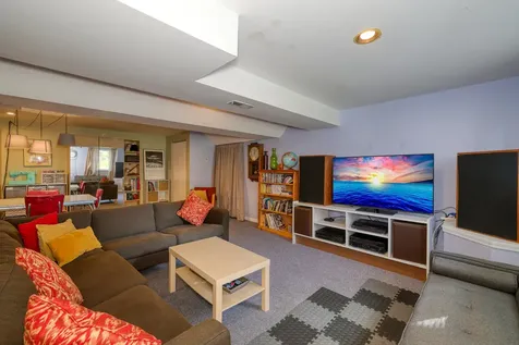 1471 Holbrook Lane Batavia IL 60510
