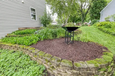1471 Holbrook Lane Batavia IL 60510