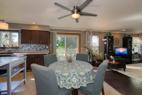 1471 Holbrook Lane Batavia IL 60510