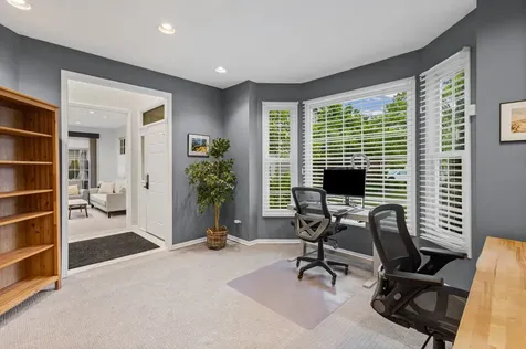 2064 Norwich Court Glenview IL 60026