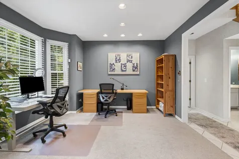 2064 Norwich Court Glenview IL 60026