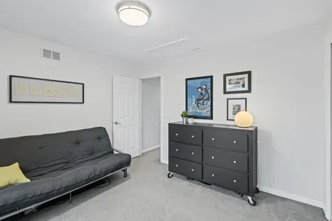 2064 Norwich Court Glenview IL 60026