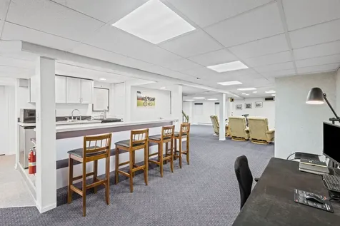 2064 Norwich Court Glenview IL 60026