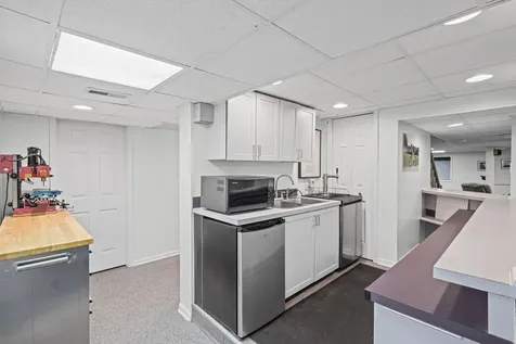 2064 Norwich Court Glenview IL 60026
