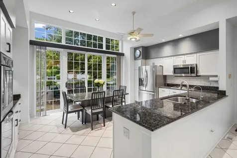 2064 Norwich Court Glenview IL 60026