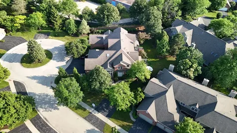 2064 Norwich Court Glenview IL 60026