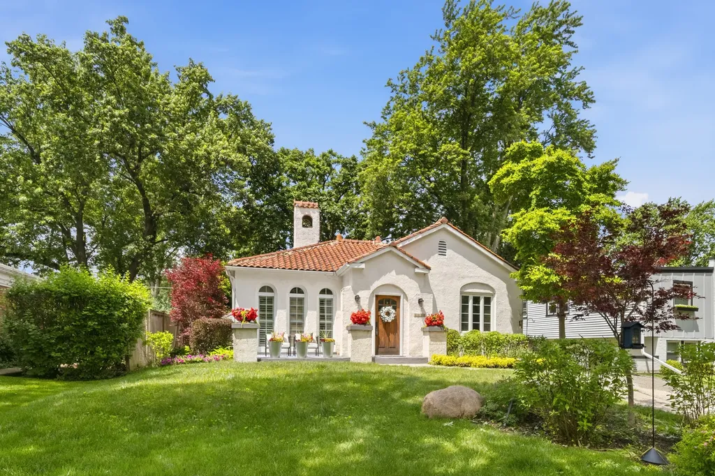 1230 Ferndale Avenue Highland Park IL 60035