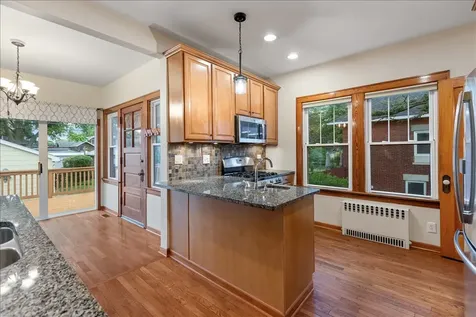 1523 Oakwood Avenue Des Plaines IL 60016