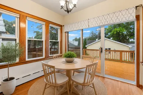 1523 Oakwood Avenue Des Plaines IL 60016