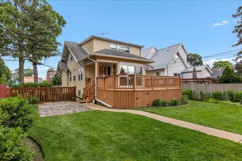 1523 Oakwood Avenue Des Plaines IL 60016
