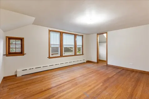 1523 Oakwood Avenue Des Plaines IL 60016