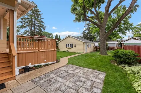 1523 Oakwood Avenue Des Plaines IL 60016