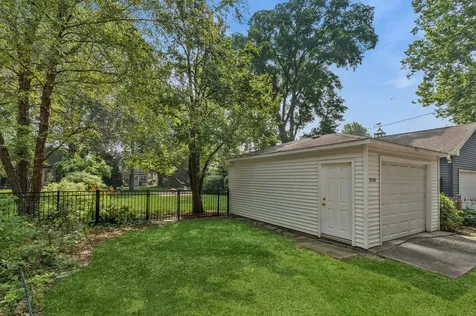 2734 Lawndale Avenue Evanston IL 60201