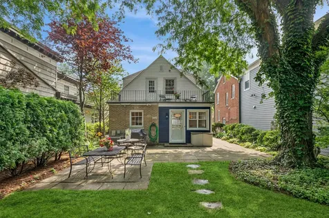 2734 Lawndale Avenue Evanston IL 60201