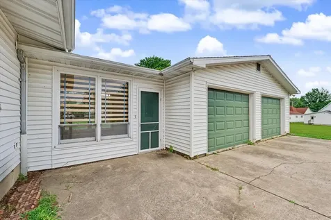 335 South Cherry Street Paxton IL 60957