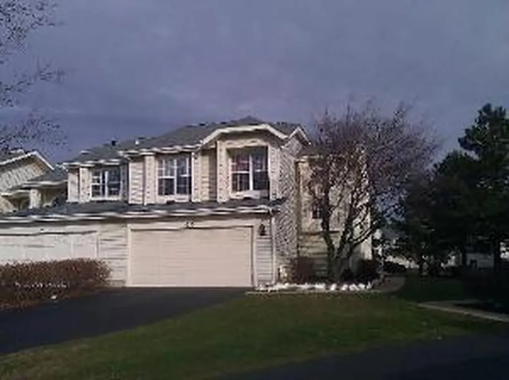839 Dracut Lane Schaumburg IL 60173