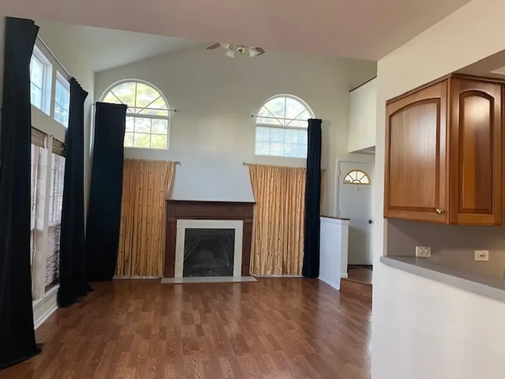 839 Dracut Lane Schaumburg IL 60173