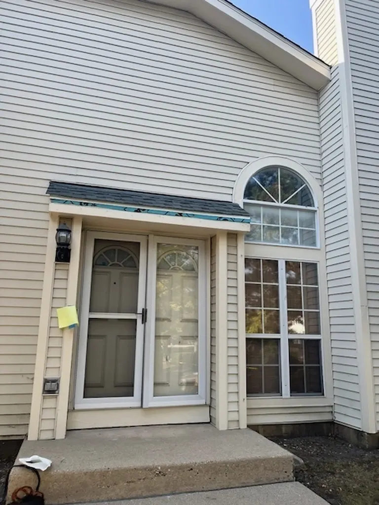 839 Dracut Lane Schaumburg IL 60173