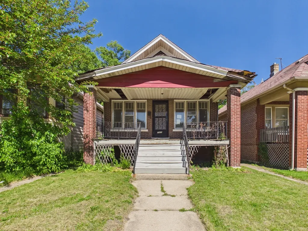 7955 South Ridgeland Avenue Chicago IL 60617