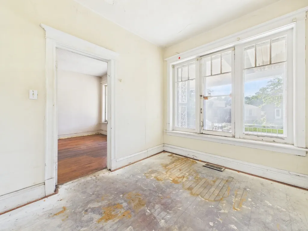 7955 South Ridgeland Avenue Chicago IL 60617