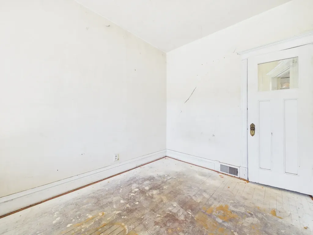 7955 South Ridgeland Avenue Chicago IL 60617