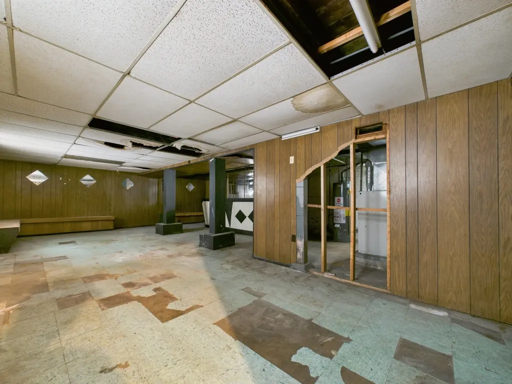 7955 South Ridgeland Avenue Chicago IL 60617