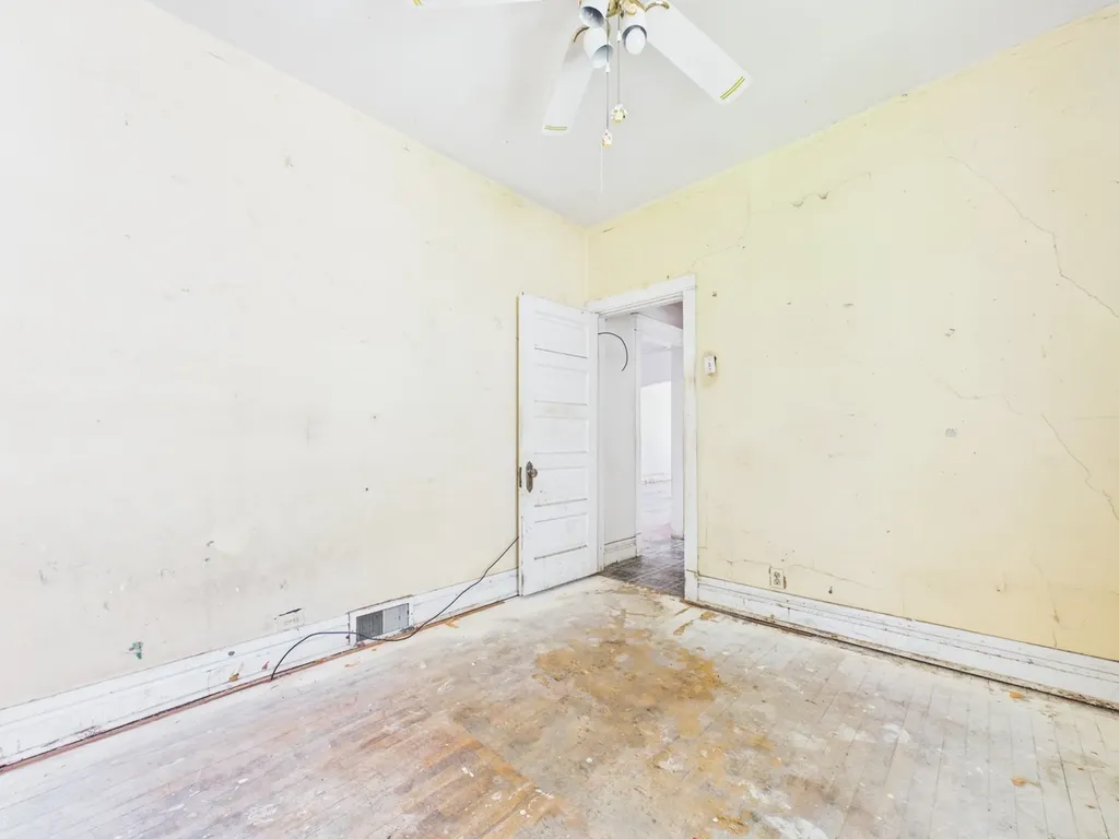 7955 South Ridgeland Avenue Chicago IL 60617