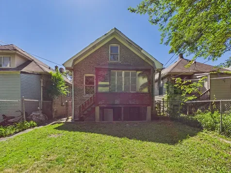 7955 South Ridgeland Avenue Chicago IL 60617
