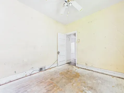 7955 South Ridgeland Avenue Chicago IL 60617